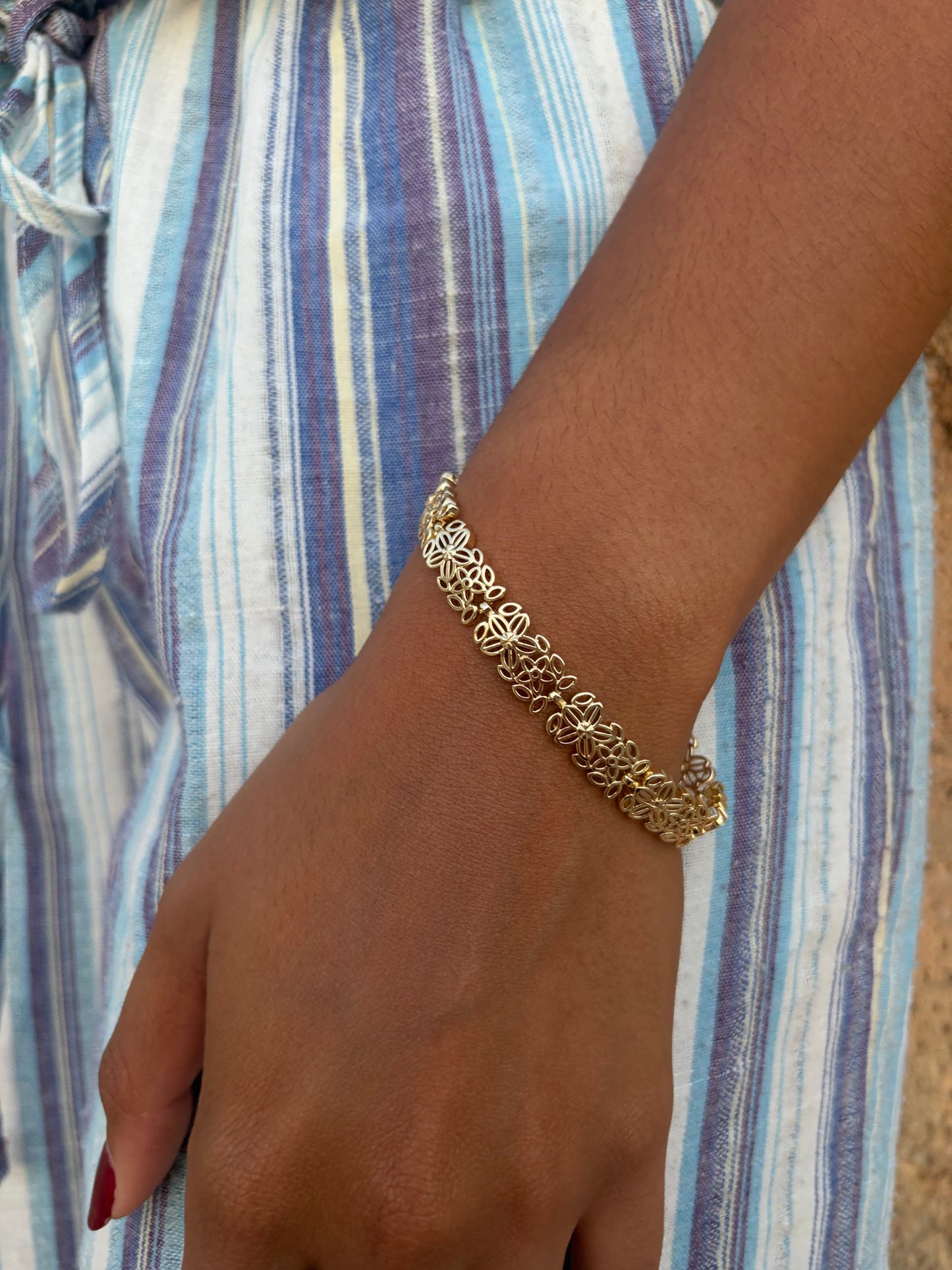 The Lace Link